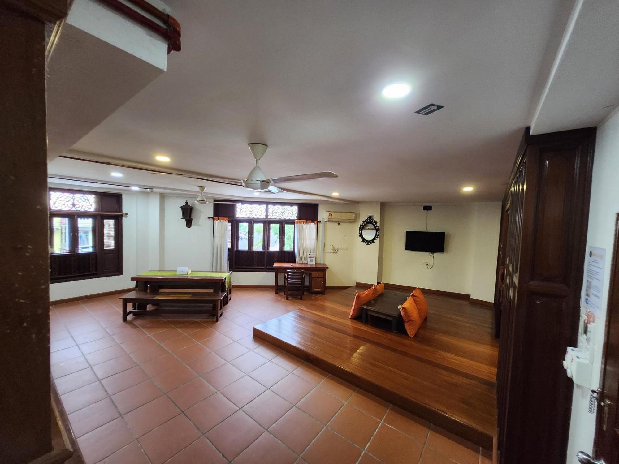 Uptown Eco Hotel Kuala Terengganu Exterior photo
